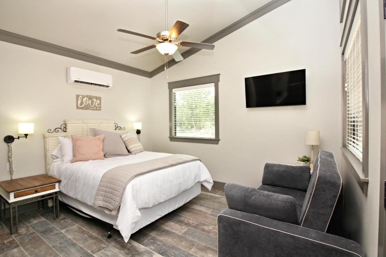 Green Acres Cottages - Wimberley Suite Extérieur photo